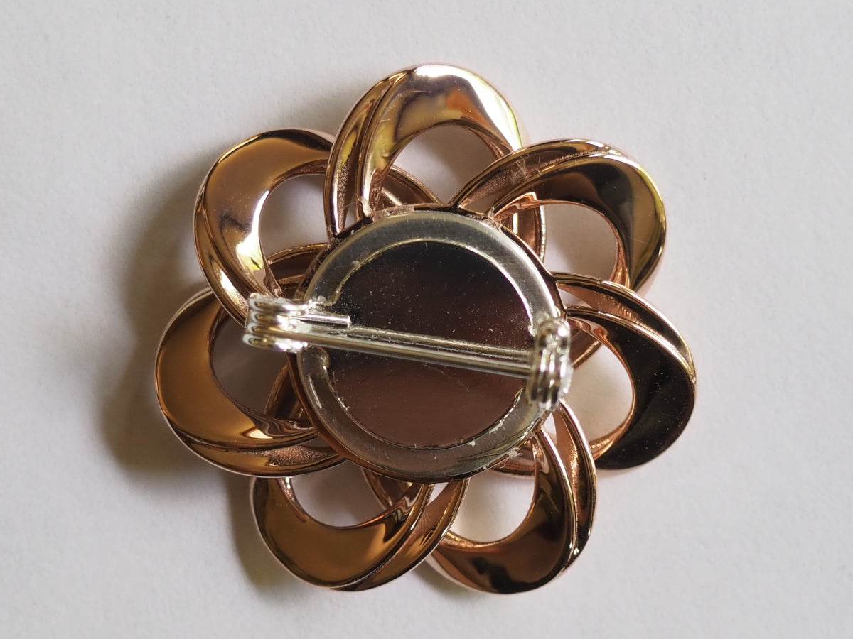 Anemone Brooch, Rose