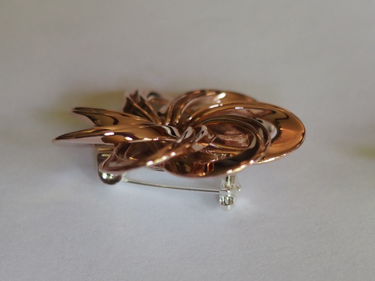 Anemone Brooch, Rose